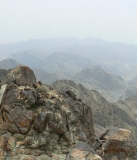 Vista de las impresionantes montañas de Fujairah